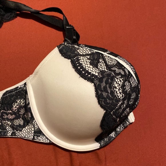 BNWT Black & White Lace Back Bra - Picture 3 of 8